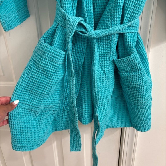 Turquoise Waffle Knit Robe - Picture 2 of 9